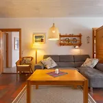 Haushaelfte 7a Strandlaeufer Id 124 * Böhl