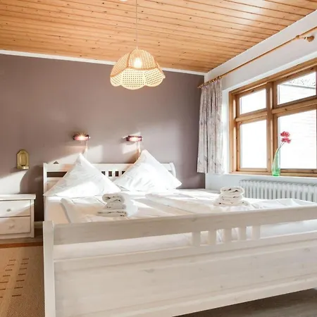 Holiday home Haushaelfte-7a-strandlaeufer-id-124